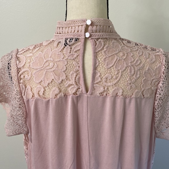 Cable & Gauge XL Pink lace top - Picture 4 of 6